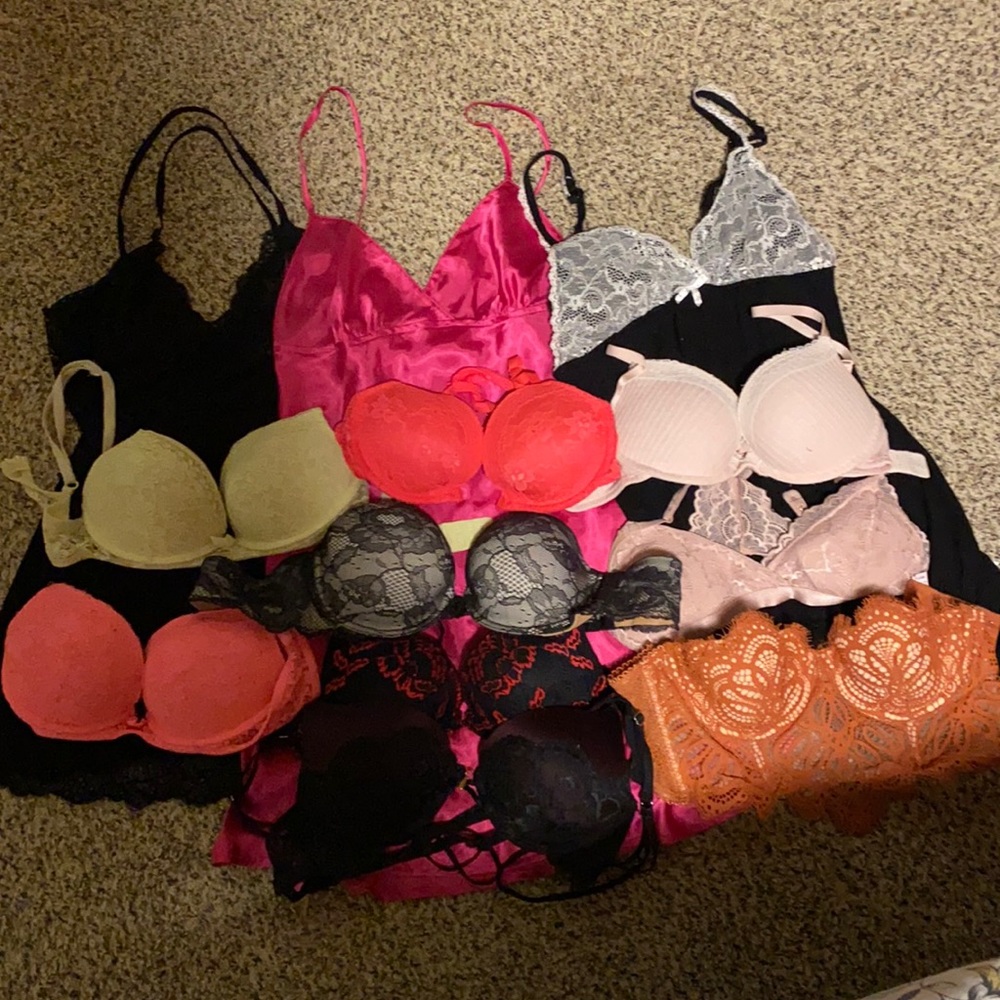 3 Nighties and 9 bra lot